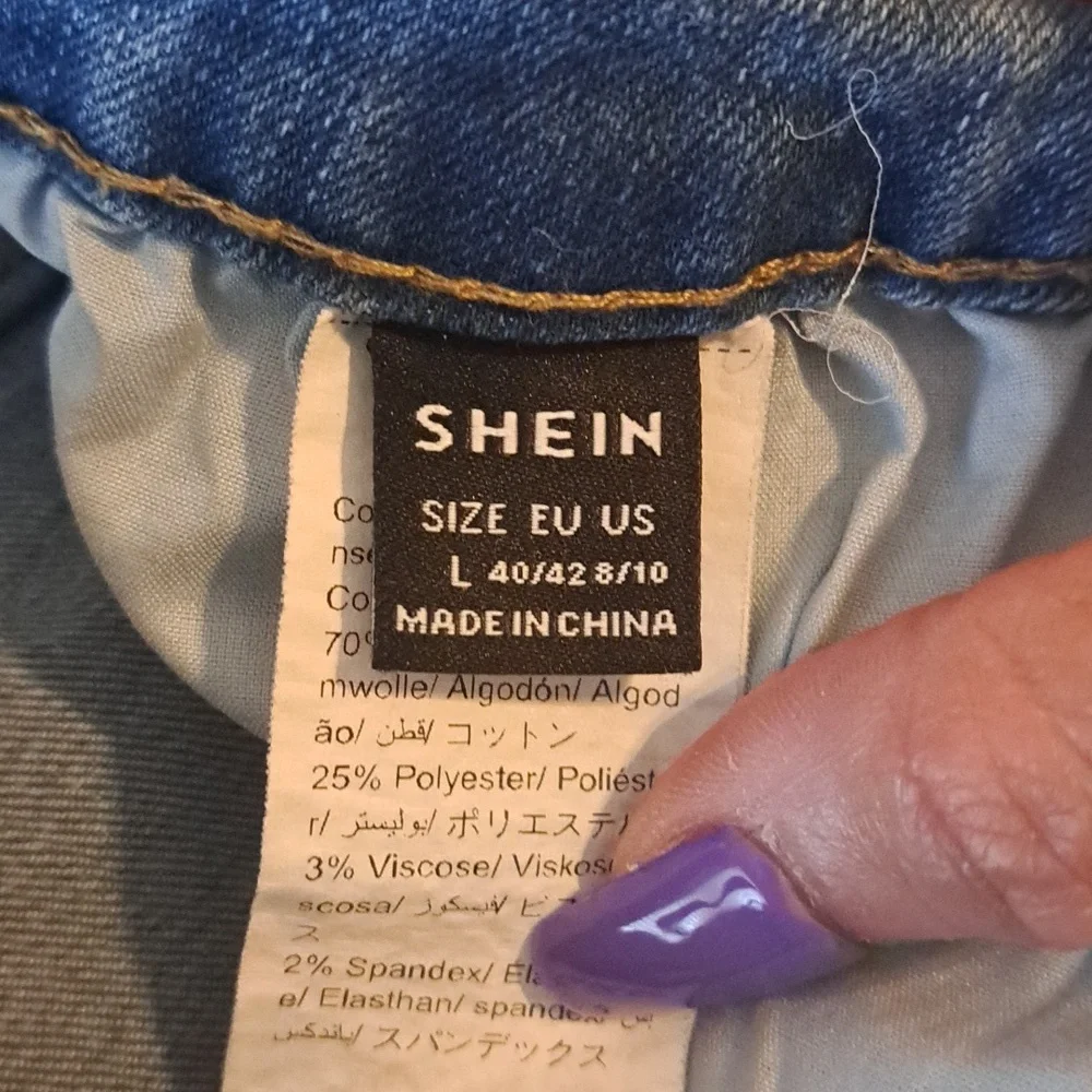 3PC BUNDLE WITH JEANS AND 2 BLOUSES - Picture 6 of 11